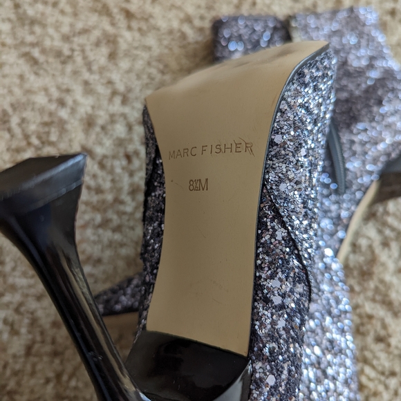 Marc Fisher Silver Glitter Stiletto Boots sz 8.5 - Picture 3 of 3